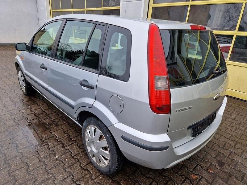 Gebraucht Ford Fusion Viva 80 PS (58 kW) 2004 Silber Kleinwagen