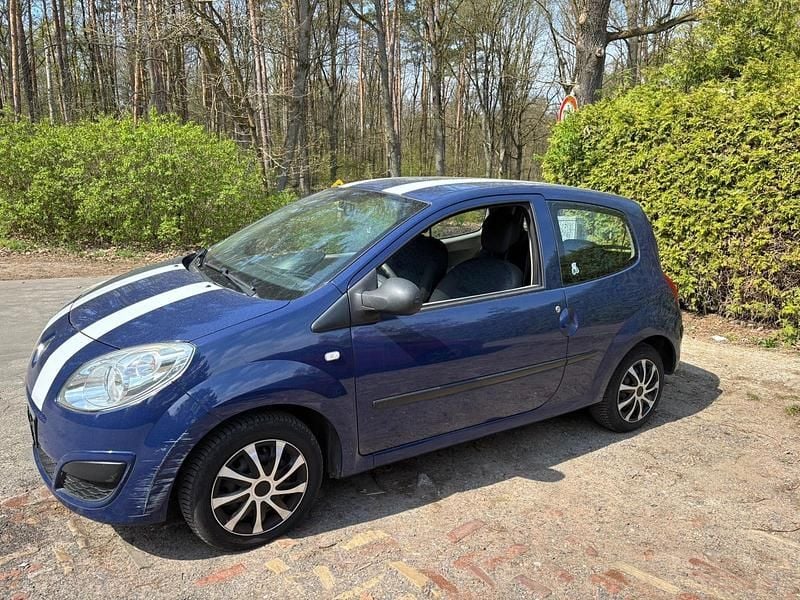 Second-hand Renault Twingo 70 CP (51 kW) 2008 Albastru Hatchback