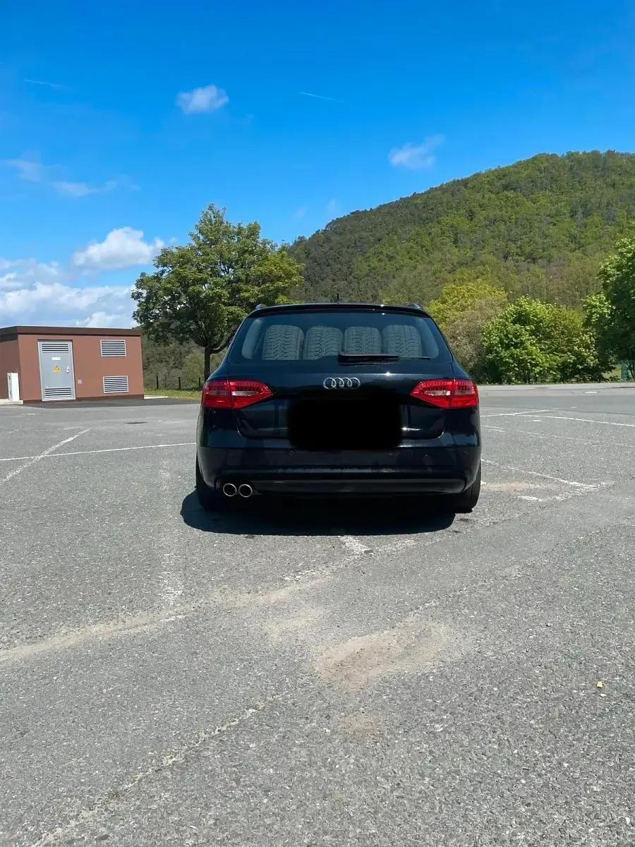 Gebraucht Audi A4 150 PS (110 kW) 2015 Schwarz Kombi