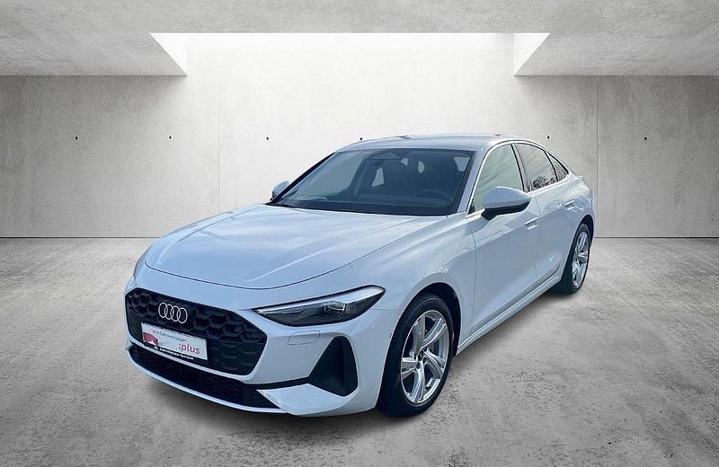 Gebraucht Audi A5 Ambiente 204 PS (150 kW) 2025 Weiß Limousine