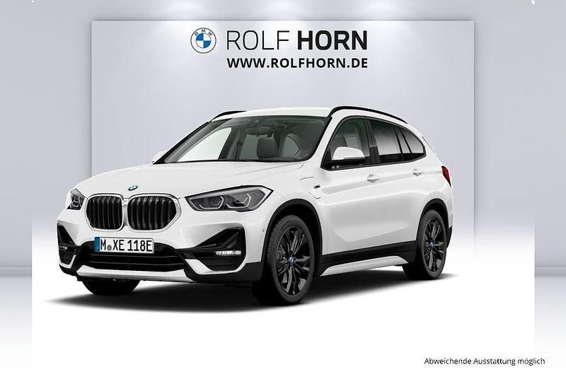 Weiß Gebraucht 2021 BMW X1 Sport Line SUV | 23.820 € (Fairer Preis) - Bild 1/4