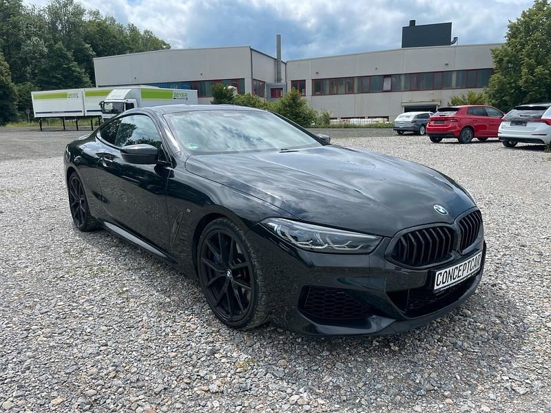 Schwarz Gebraucht 2019 BMW 850 Coupé | 52.900 € - Bild 1/4