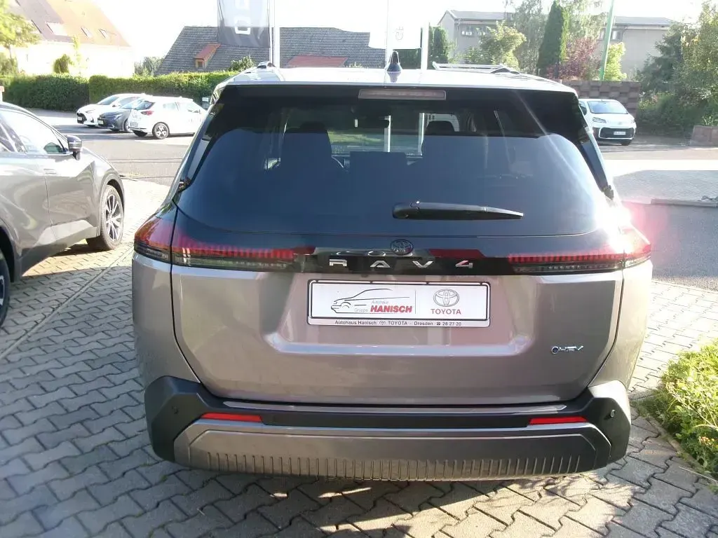 Neu Toyota RAV4 Hybrid 194 PS (142 kW) 2026 Avantgardebronze metallic SUV
