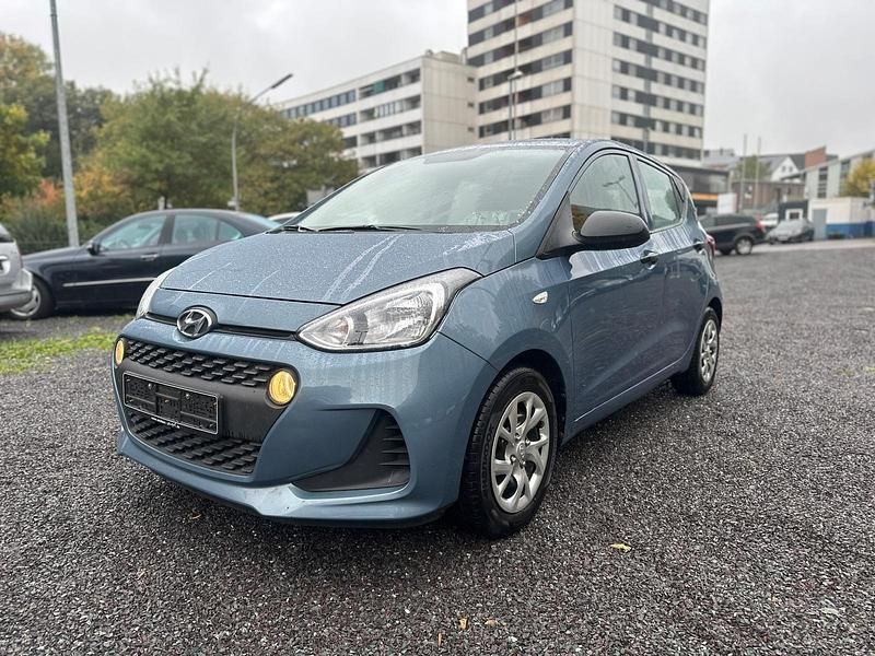 Blau Gebraucht 2017 Hyundai i10 Kleinwagen | 4.990 € (Superpreis) - Bild 1/4
