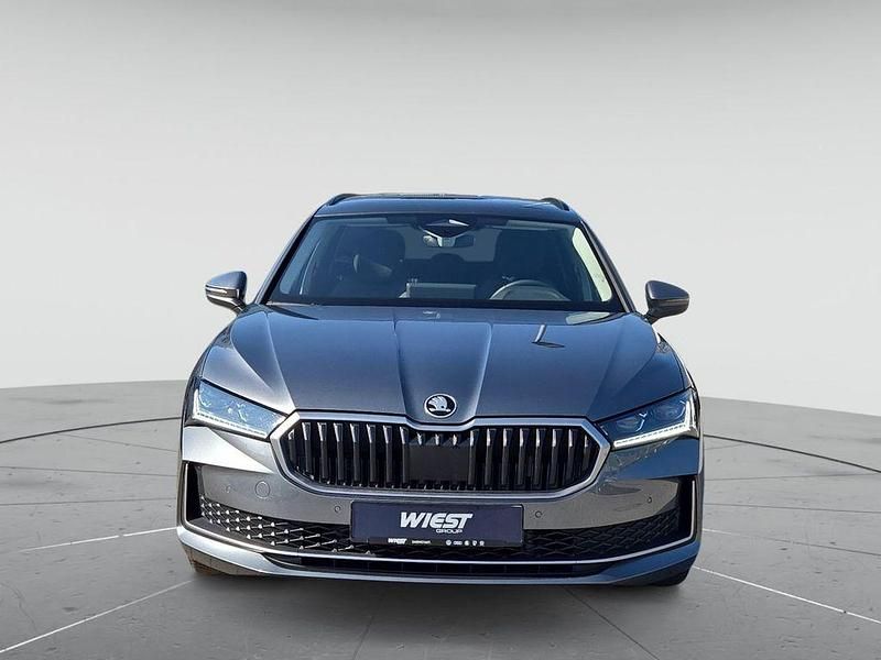 Gebraucht Skoda Superb Selection 204 PS (150 kW) 2025 Graphitegrau metallic Kombi