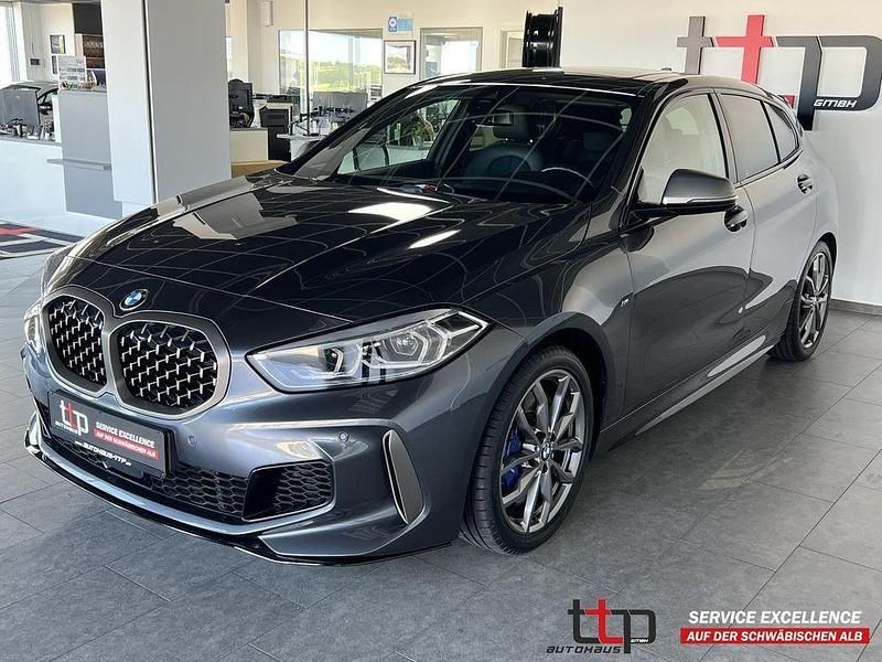 Grau Gebraucht 2021 BMW M135 Performance Kleinwagen | 28.850 € (Guter Preis) - Bild 1/4