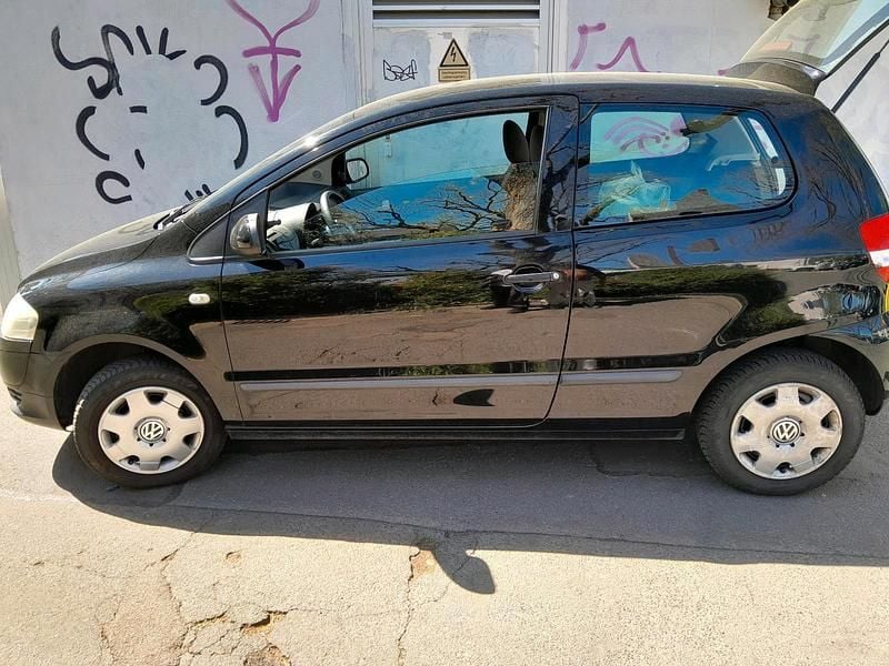 Used VW Fox 54 HP (39 kW) 2005 Black Hatchback