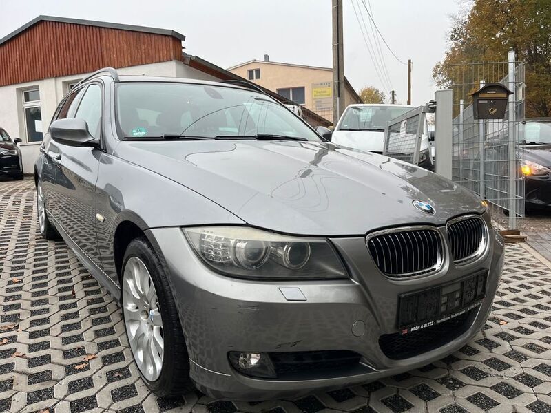 Grau Gebraucht 2009 BMW 330 Shadowline Kombi | 6.600 € (Superpreis) - Bild 1/4