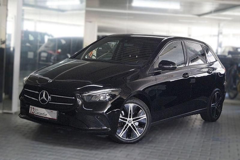 Schwarz Gebraucht 2022 Mercedes B250e Night Van / Kleinbus | 19.990 € (Fairer Preis) - Bild 1/4