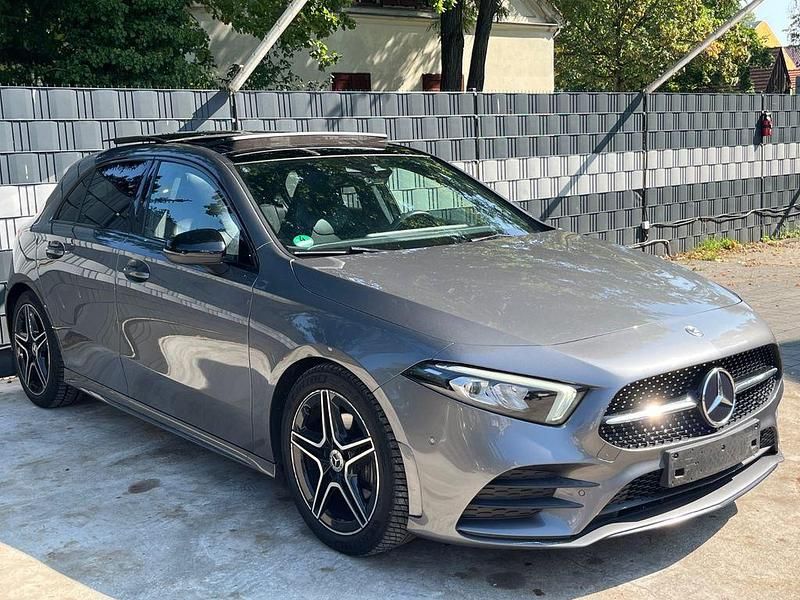 Grau Gebraucht 2020 Mercedes A180 AMG Limousine | 19.790 € (Guter Preis) - Bild 1/4