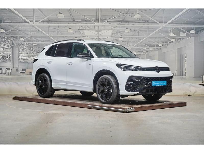 Gebraucht VW Tiguan Style 150 PS (110 kW) 2025 Pure white SUV