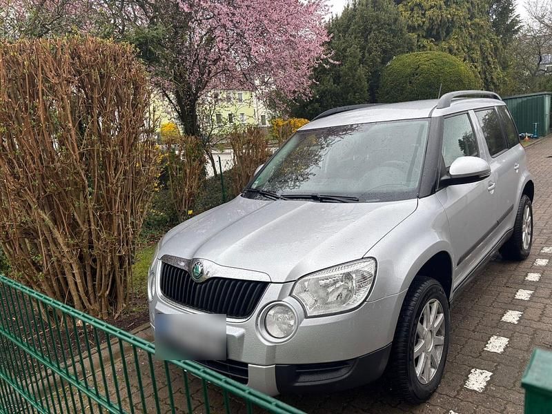 Gebraucht Skoda Yeti Plus Edition 110 PS (80 kW) 2013 Silber SUV