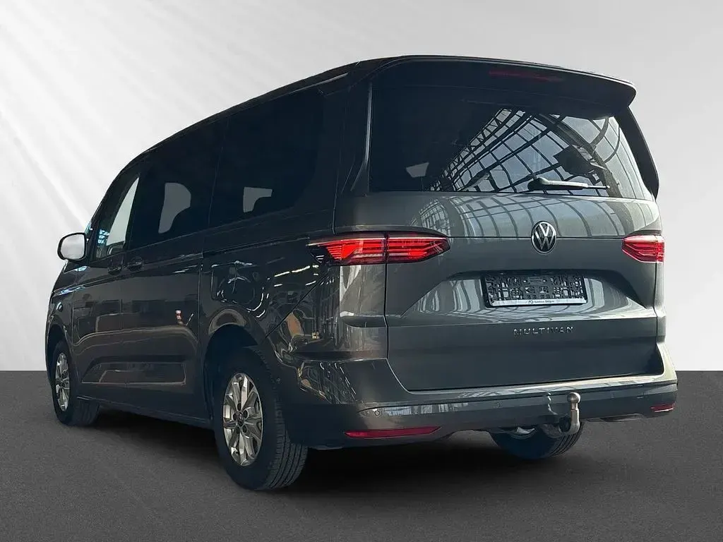 Neu VW Multivan Life 136 PS (100 kW) 2025 Grau Van / Kleinbus