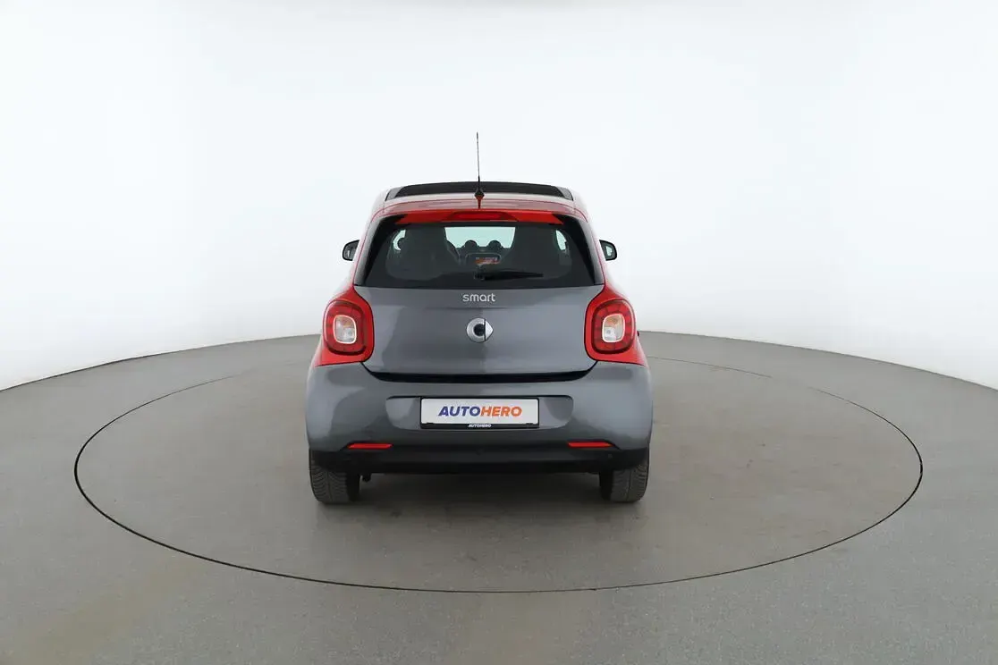 Gebraucht Smart ForFour Basis 90 PS (66 kW) 2017 Rot Kleinwagen