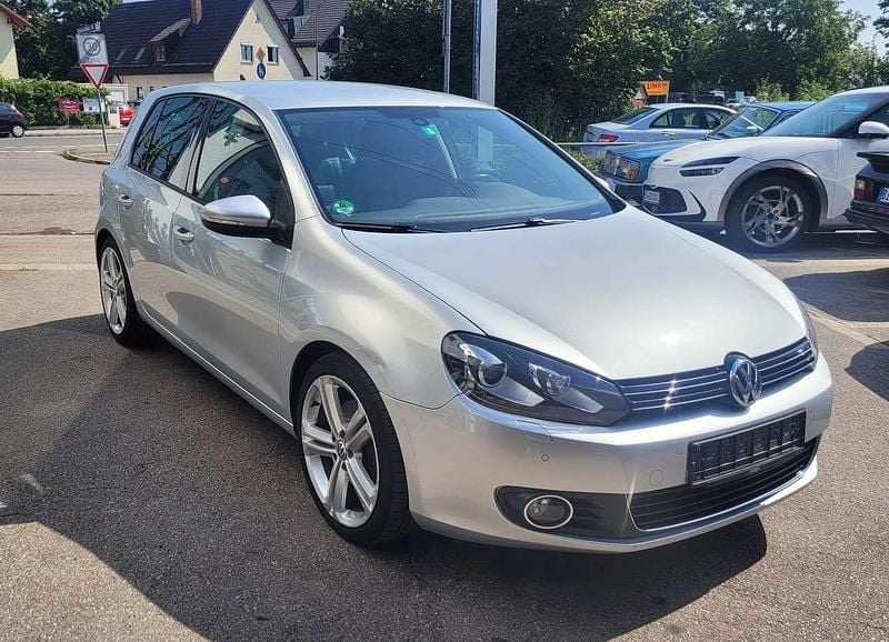 Silber Gebraucht 2011 VW Golf VI Highline Limousine | 6.000 € (Guter Preis) - Bild 1/4