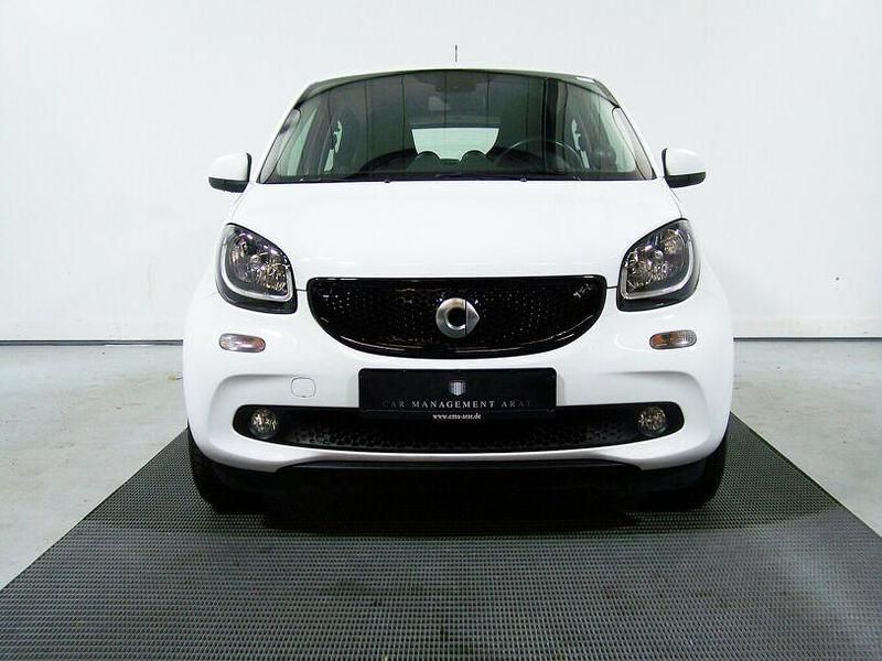 Gebraucht Smart ForFour Passion 71 PS (52 kW) 2019 Weiß Kleinwagen