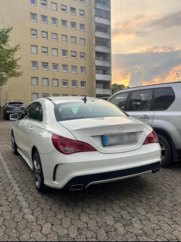 Gebraucht Mercedes CLA180 AMG line 122 PS (89 kW) 2014 Weiß Limousine