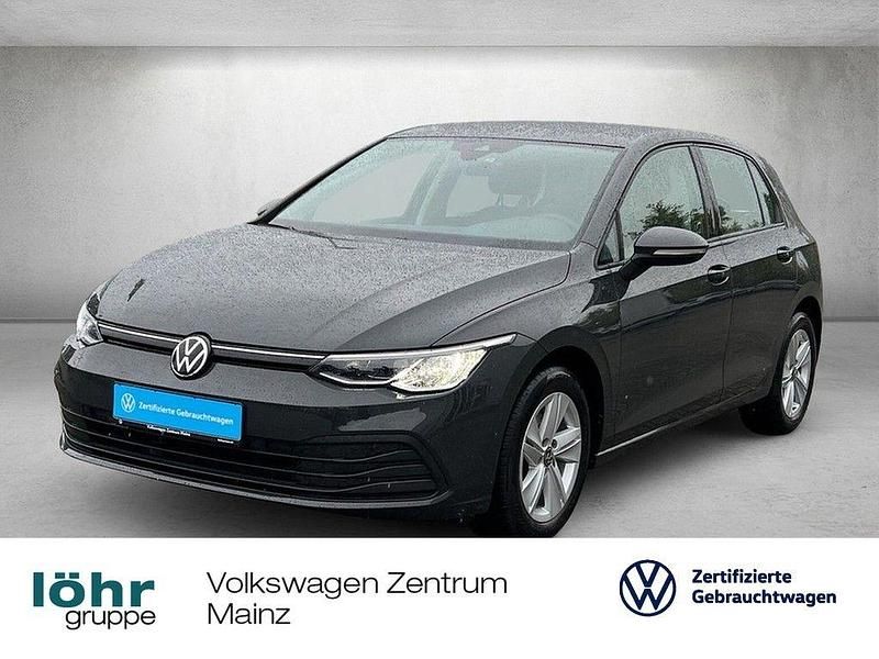 Grau Gebraucht 2022 VW Golf VIII Life Limousine | 19.970 € (Guter Preis) - Bild 1/4
