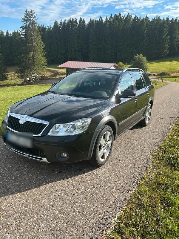 Gebraucht 2011 Skoda Octavia Scout Scout 4x4 Kombi | 4.300 € - Bild 1/4