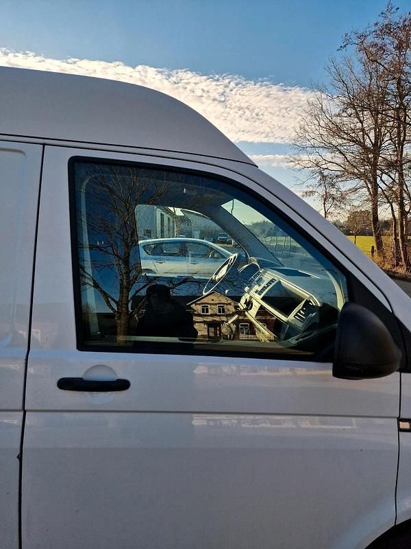 Gebraucht VW Transporter 150 PS (110 kW) 2019 Weiß Van