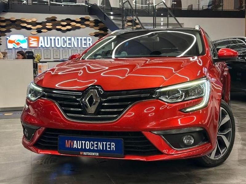 Gebraucht Renault Mégane GrandTour Bose Edition 132 PS (97 kW) 2017 Rot Kombi