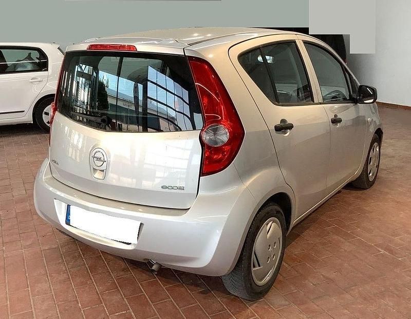 Gebraucht Opel Agila 65 PS (47 kW) 2011 Silber Kleinwagen