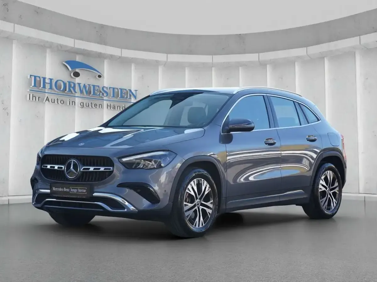 Gebraucht Mercedes GLA180 Progressive 136 PS (100 kW) 2024 Lack mountaingrau SUV