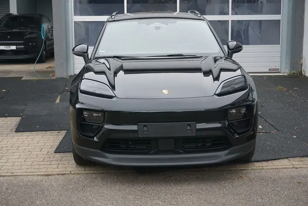 Gebraucht Porsche Macan Basis 264 kW (360 PS) 2026 Schwarz SUV