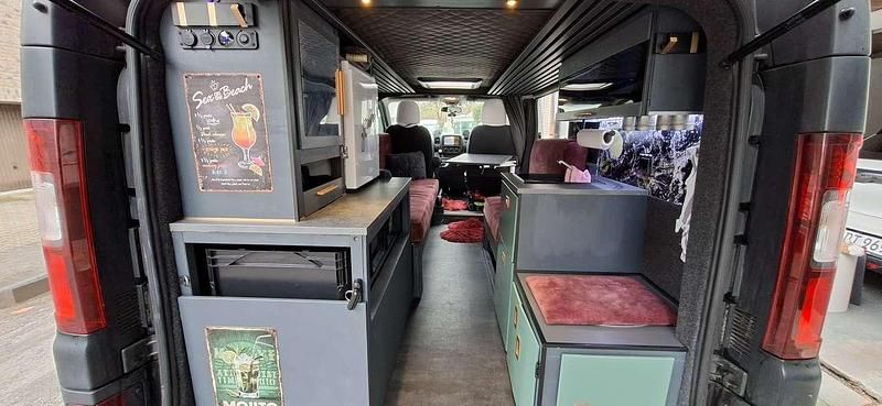 Gebraucht Renault Trafic Expression 145 PS (106 kW) 2018 Weiß Van / Kleinbus