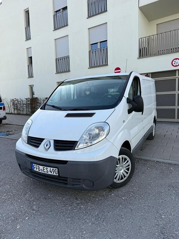 Gebraucht Renault Trafic 114 PS (83 kW) 2014 Weiß Van / Kleinbus