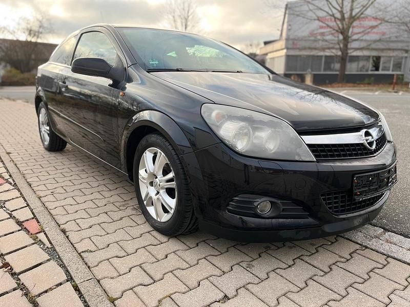 Schwarz Gebraucht 2009 Opel Astra GTC Coupé | 899 € (Guter Preis) - Bild 1/4