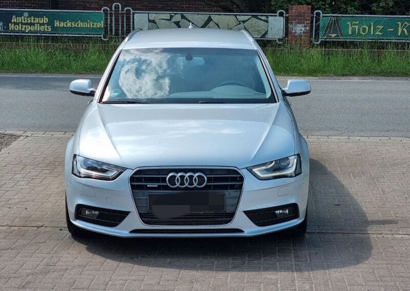 Grau Gebraucht 2013 Audi A4 Ambition Kombi | 7.800 € (Guter Preis) - Bild 1/4