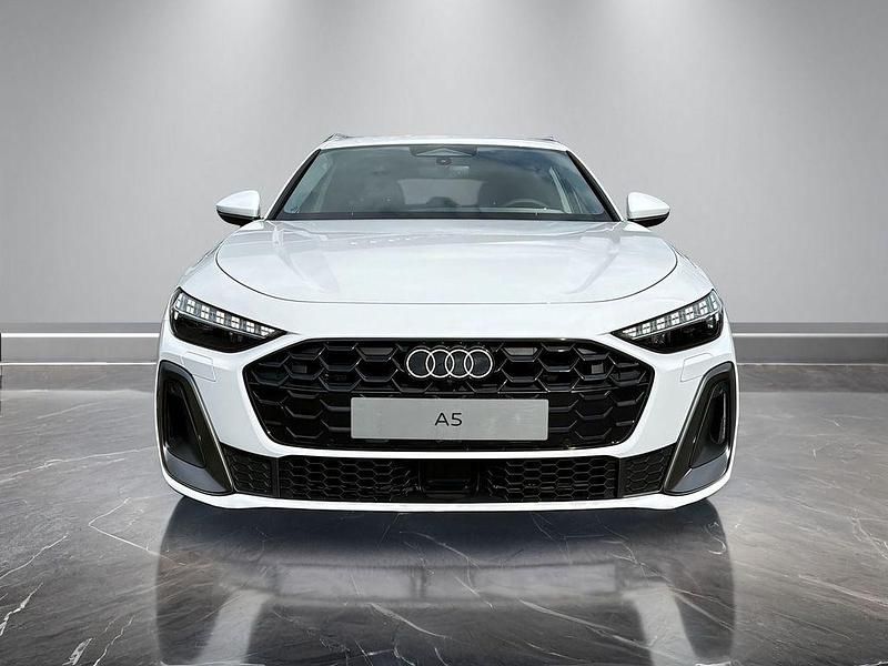 Gebraucht Audi A5 Sport 204 PS (150 kW) 2026 Arkonaweiß Kombi