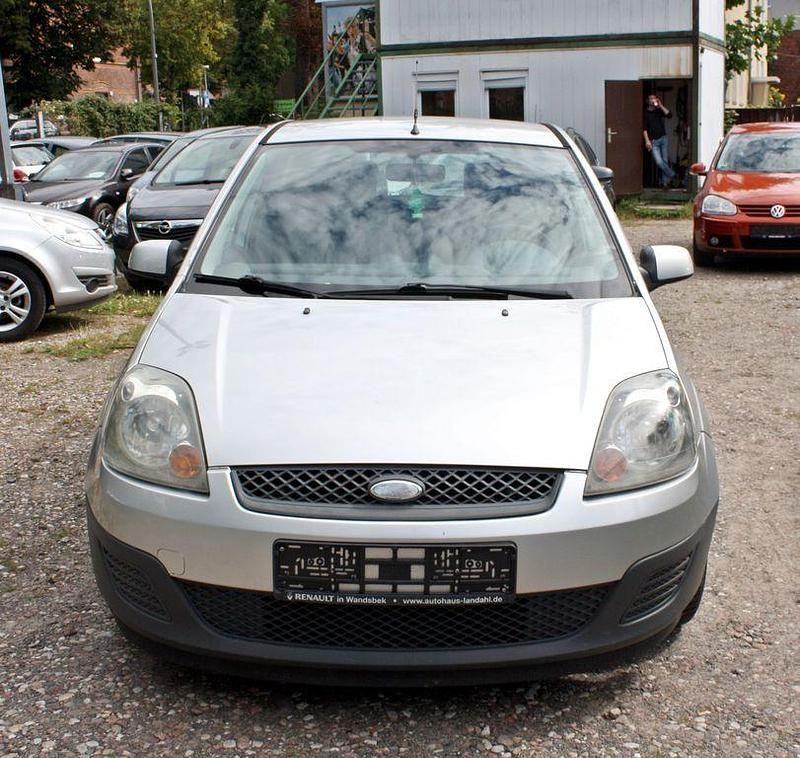 Gebraucht Ford Fiesta 69 PS (50 kW) 2006 Silber Kleinwagen