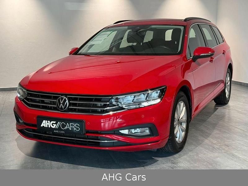 Rot Gebraucht 2020 VW Passat R Kombi | 18.999 € (Fairer Preis) - Bild 1/4