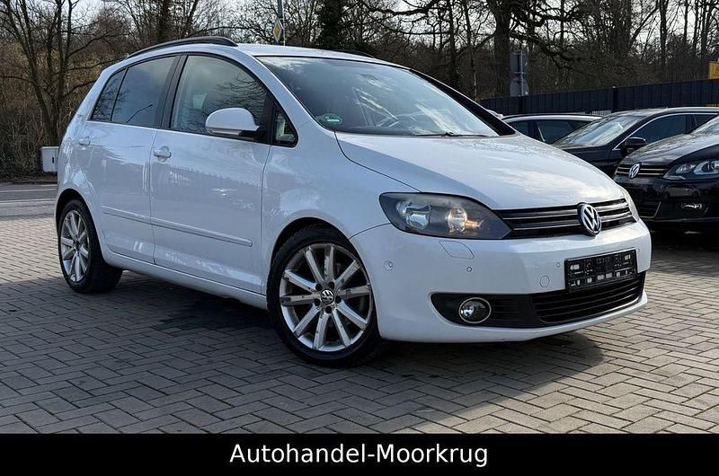 Gebraucht VW Golf VI Team 105 PS (77 kW) 2010 Weiß Kleinwagen
