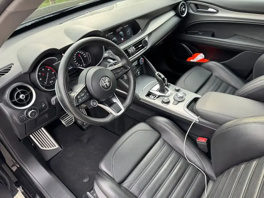 Gebraucht Alfa Romeo Stelvio Veloce 209 PS (153 kW) 2020 Schwarz SUV