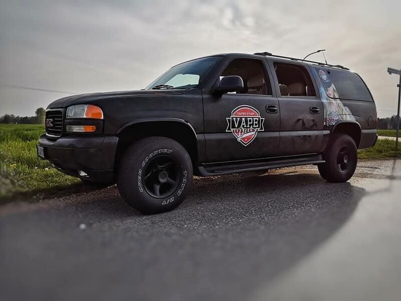 Schwarz Gebraucht 2000 GMC Yukon SUV | 5.500 € - Bild 1/4
