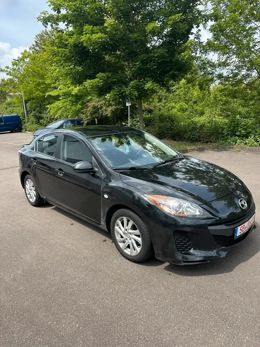 Gebraucht Mazda 3 115 PS (84 kW) 2013 Schwarz Limousine