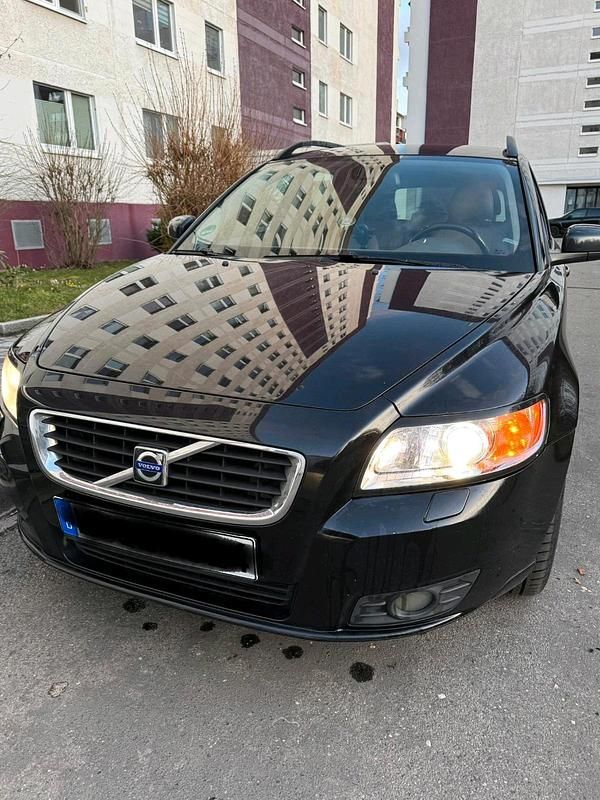 Gebraucht Volvo V50 136 PS (100 kW) 2008 Schwarz Kombi