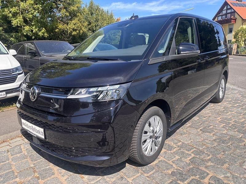 Schwarz Gebraucht 2024 VW Multivan Life Van | 49.880 € (Guter Preis) - Bild 1/4