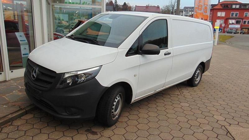 Gebraucht Mercedes Vito 102 PS (75 kW) 2020 Weiß Van