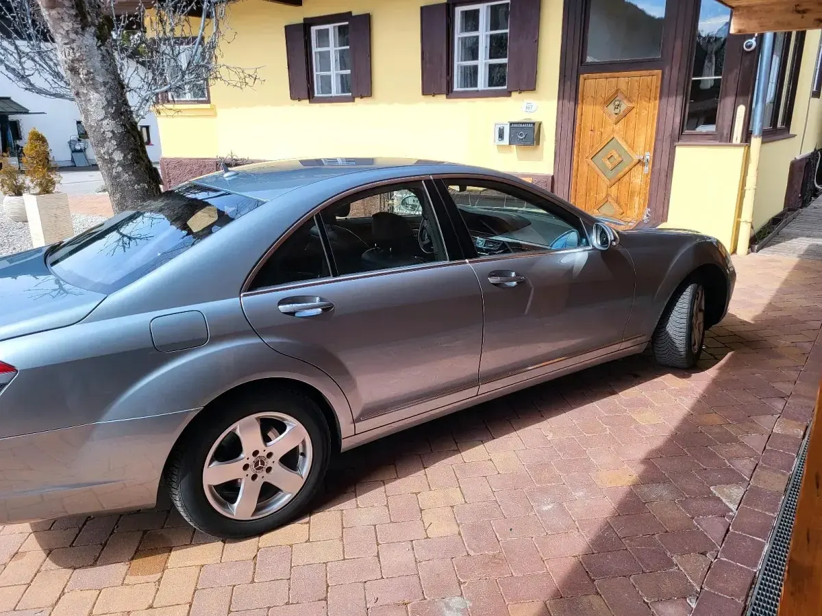 Gebraucht Mercedes 320 224 PS (164 kW) 2007 Grau Limousine