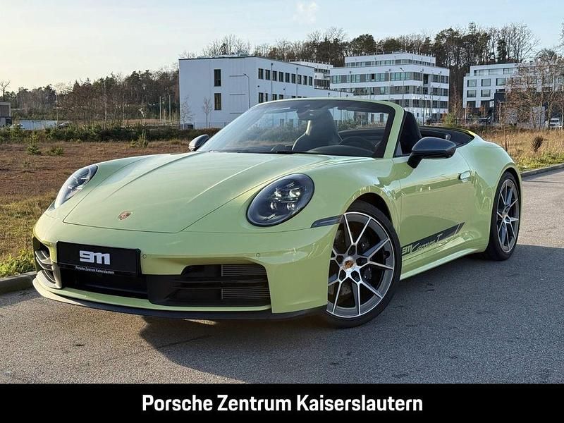 Gelb Neu 2025 Porsche 911 Carrera Cabriolet Cabrio | 158.998 € - Bild 1/4