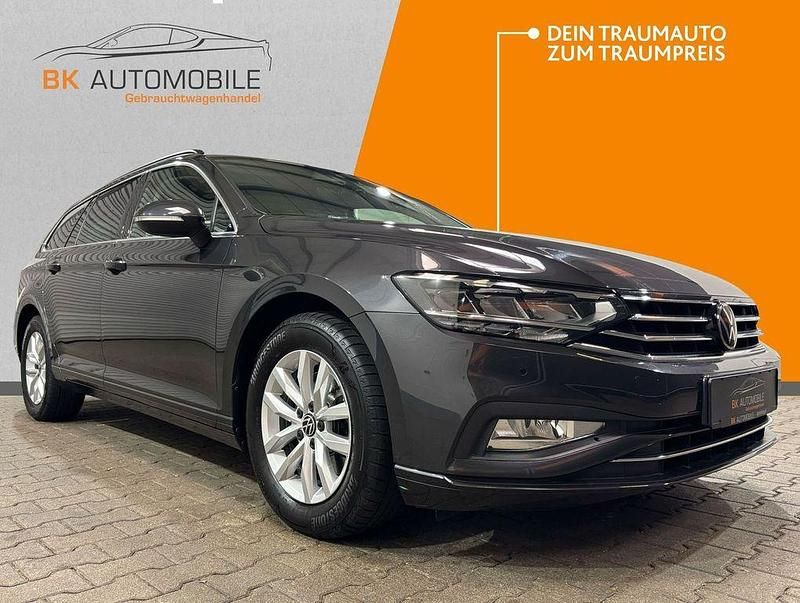 Gebraucht VW Passat 150 PS (110 kW) 2022 Grau Limousine