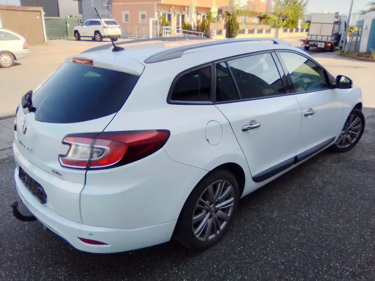 Gebraucht Renault Mégane GrandTour Bose Edition 131 PS (96 kW) 2012 Kombi