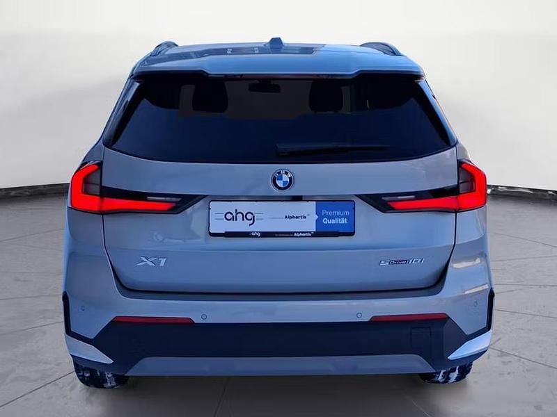 Gebraucht BMW X1 136 PS (100 kW) 2024 Silber SUV