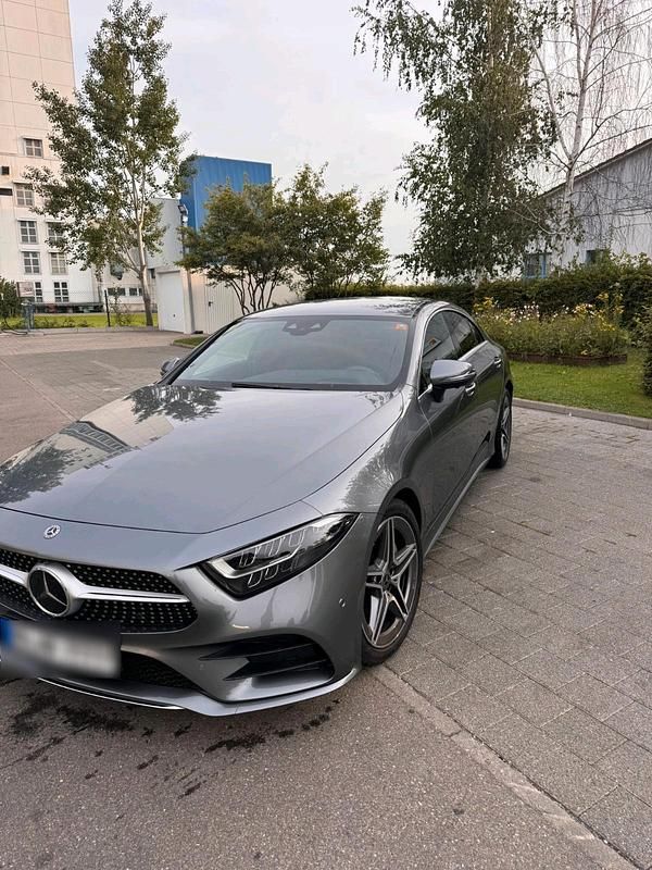 Grau Gebraucht 2019 Mercedes CLS350 AMG line Coupé | 44.499 € (Guter Preis) - Bild 1/4