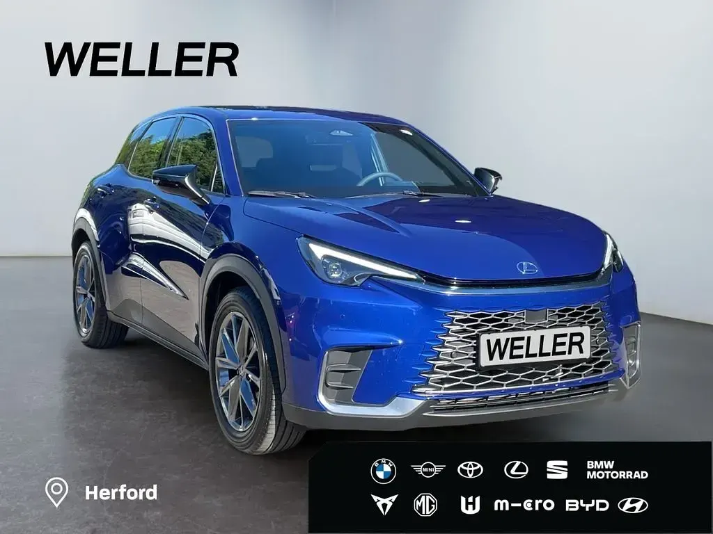 Neu Lexus LBX 136 PS (100 kW) 2025 Blau SUV