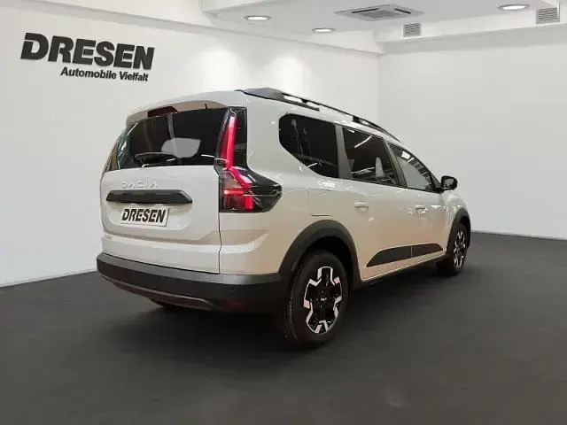 Neu Dacia Jogger Journey 122 PS (89 kW) 2026 Arktisweiß Van / Kleinbus